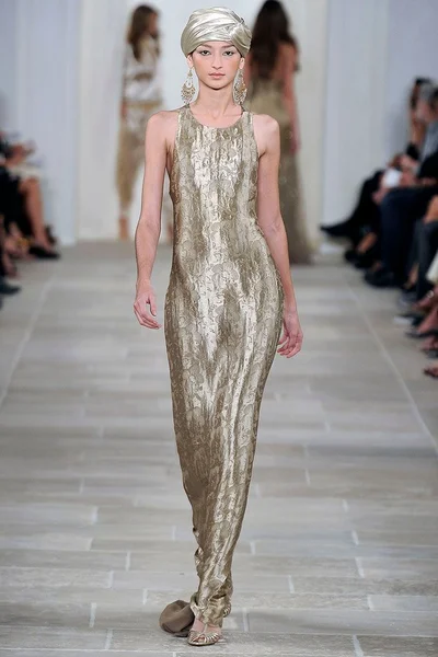 Look 14